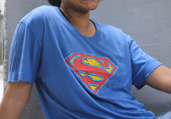Vintage Superman Logo T-Shirt - Image 2